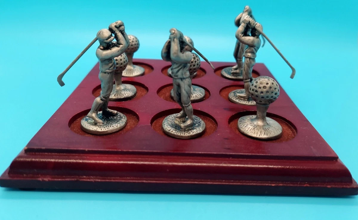 Tic Tac Toe Figurine