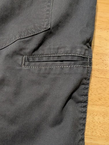 MEN'S SWISS TECH DARK GRAY CARGO SHORTS Sz 40 - Picture 5 of 9
