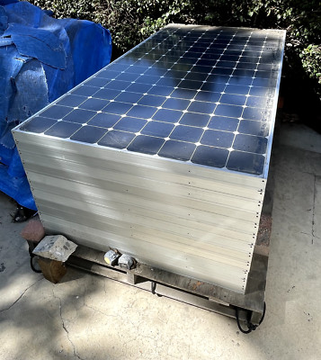 425 watt Sunpower / Maxeon SPR-425E-WHT-D Solar Panels