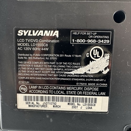 Sylvania LD155SC8 LCD TV/DVD Combo 15" Flatscreen HDTV Retro Gaming DVD NO WORK - Picture 10 of 19