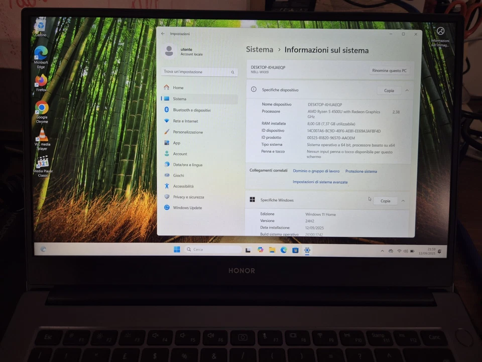 HONOR MagicBook 14" (256GB SSD, AMD Ryzen 5 4500U 8GB) Laptop - - Immagine 3 di 4