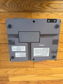 Nintendo NES Console Action Set Complete CIB Mario/Duck Hunt bags & inserts 