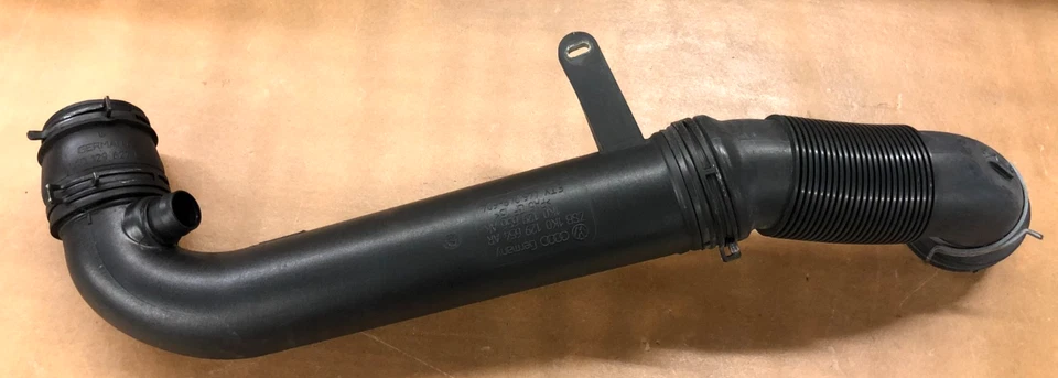Volkswagen Tiguan 2011 tubo de admisión de aire manguera 2,0 L turbo 2011-2017 Foto 2 de 4