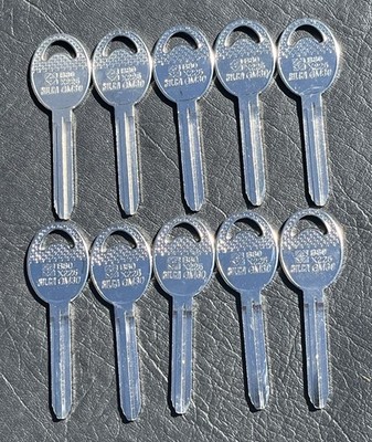 GM Key Blank Silca B80 X225 GM30 Lot of 10 Pieces Uncut Geo Prizm Suzuki XL-7