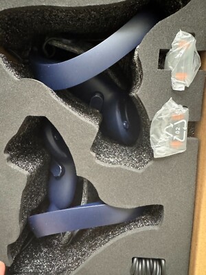 BNIB Pimax Sword VR Controllers