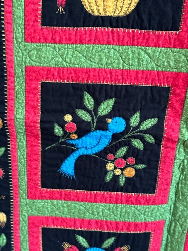 Handmade Pieced and Quilted Patchwork Quilt 44" x 34" Art Wall Baby Flowers - Picture 4 of 9