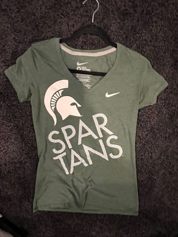 Michigan State Ladies Medium Green Slim Fit V-Neck Nike T-Shirt