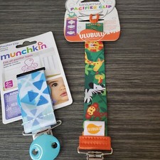 Baby Boy Pacifier Clip Binky Holder Lot Of 2 Blue Munchkin Jingle Theme Ulubulu