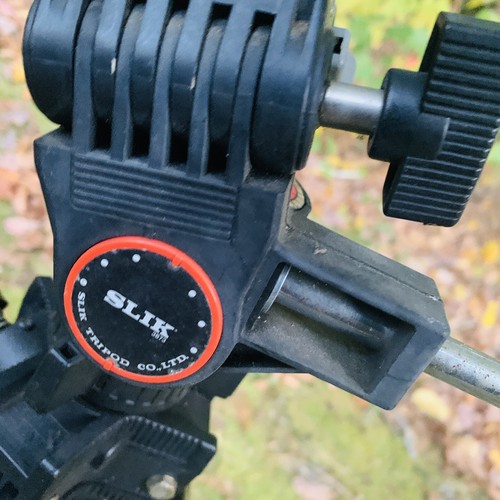 SILK Universal U-212 Deluxe Adjustable Tripod Quick Release - Picture 5 of 7