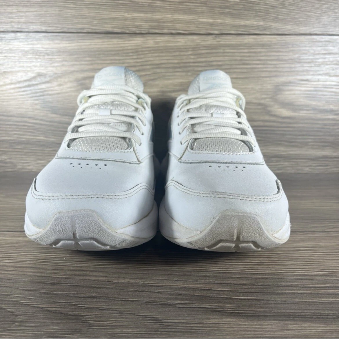 Reebok Walk Ultra 7 DMX Max White Light Blue Leather Sneaker Women s Size 8.5