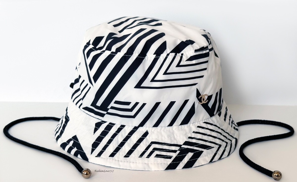 CHANEL モノクログラフィック バケットハット NWT 23M COCO BEACH CHANEL BLACK WHITE CC LOGO BUCKET CLOCHE HAT M