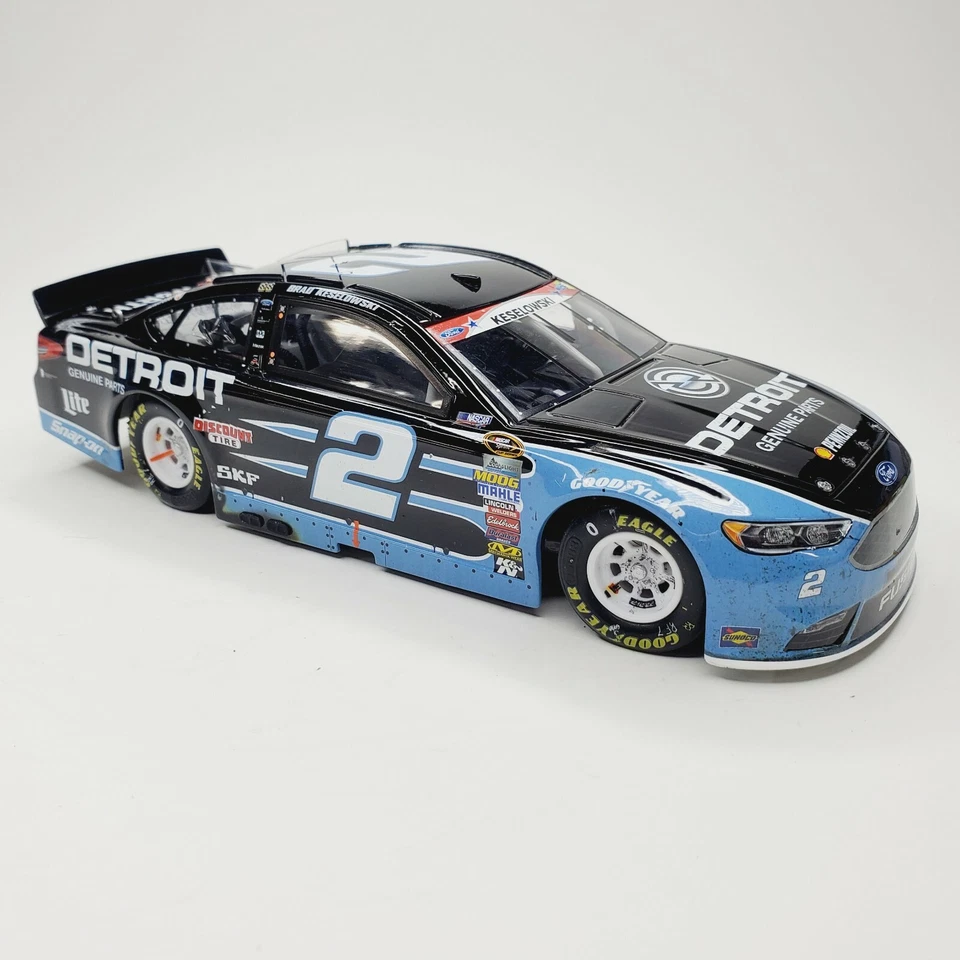 Lionel NASCAR 2016 Brad Keselowski #2 Coke Zero Detroit Win Model 1/24 EXCELLENT - Image 2 of 4
