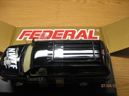 1/18 2002 CHEVROLET SUBURBAN BY ERTL,"NWTF TEAM FEDERAL AMMO",BLACK # 29262P - Picture 20 of 20