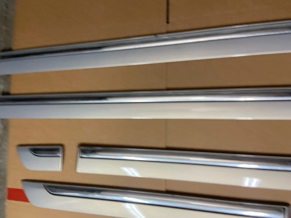 Mercury Grand Marquis 2006-2011 juego de 6 puertas moldeado verde plata Foto 3 de 4