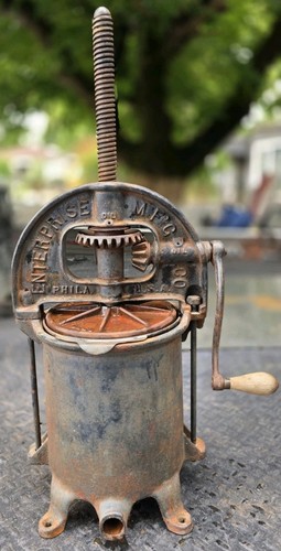 Vintage Enterprise MFG Co No. 25 4 Quart Fruit Cider Wine Press Plunger Plate