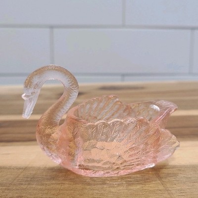 Cambridge Pale Pink Glass Swan Triangle C Open Salt Cellar Trinket Dish Whimsy