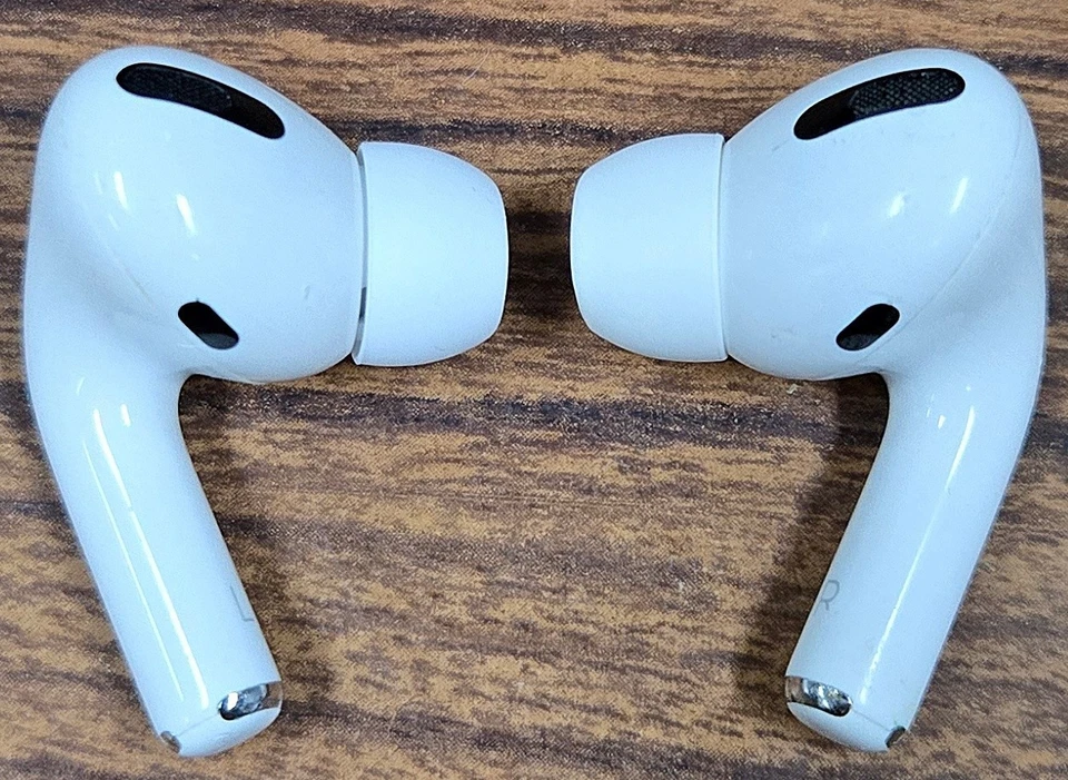 Apple AirPods 第 1 代蓝牙 带无线充电外壳 A2083 白色 — 第 2/4 张图片