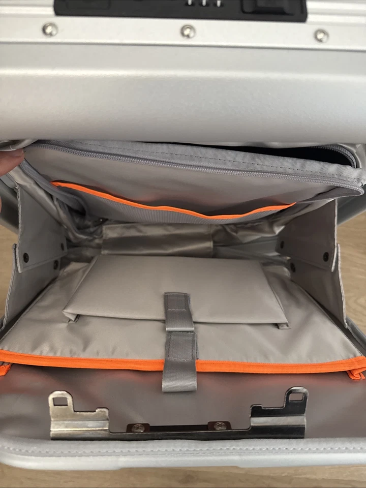 20 英寸可骑乘智能行李箱-电动旅行行李箱带 TSA 锁和 USB 端口 — 第 3/4 张图片