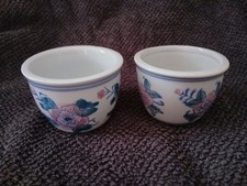 Chinesisches Porzellan 2 kleine Blumentöpfe Durchmesser ca. 7 cm, Höhe ca. 5 cm