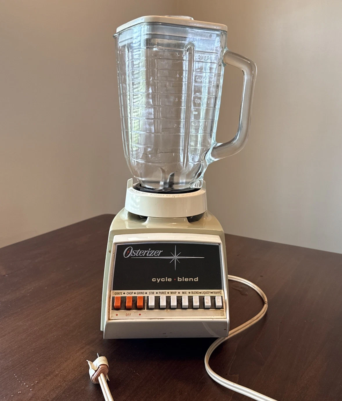 Osterizer Cycle Blend 643 Blender-10 Speed – Avacado Green – 5 Cup – USA- tested