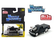Muscle Machines 1:64 1993 Chevrolet 454 SS Pickup Truck Black 15572BK-