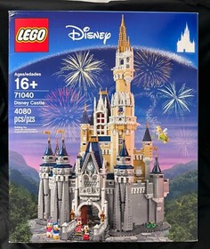 🌟NEW! LEGO Disney: Disney Castle (71040 RETIRED)