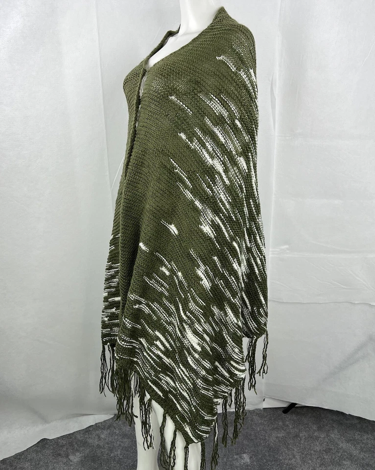 LuLaRoe Mimi Verde Blanco Crochet Chal Poncho Envolvente Bufanda Talla Única Muchas Maneras de Usar Foto 3 de 4