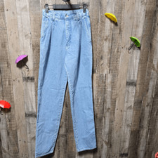 Wrangler Casual Vintage 70s High Rise Straight Mom Jeans