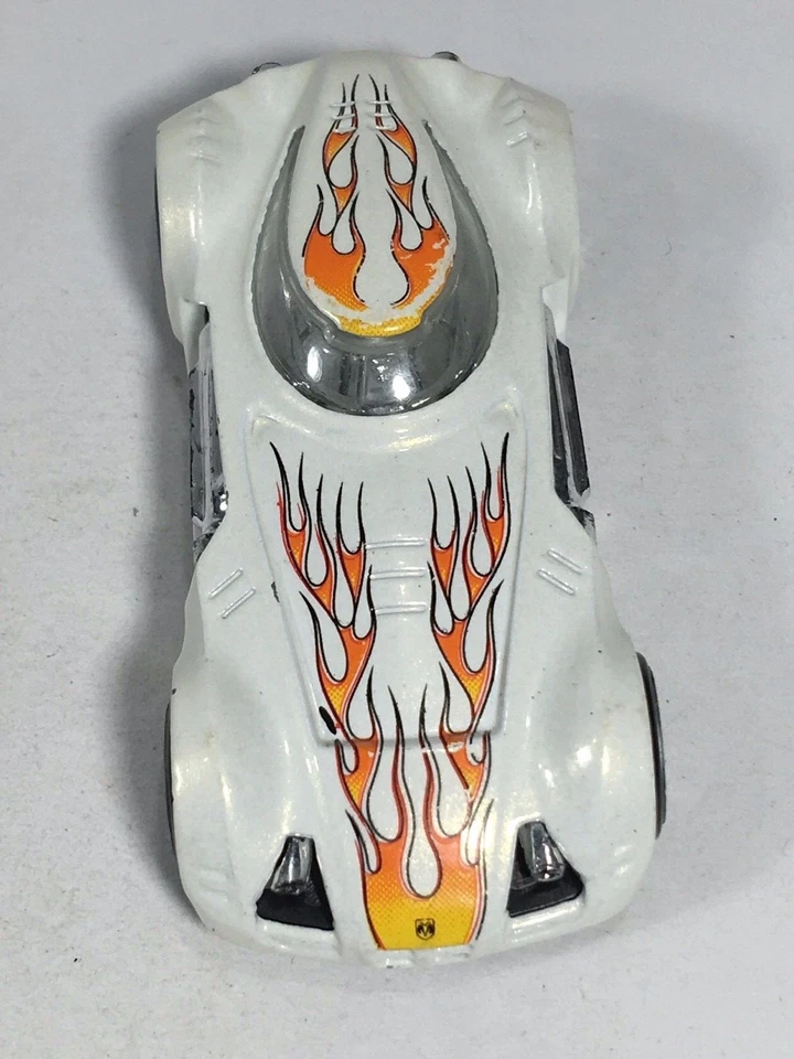 Hot Wheels 2008 Dodge XP-07 Pearl White Flames HW Designers Challenge Thailand - Image 4 of 4