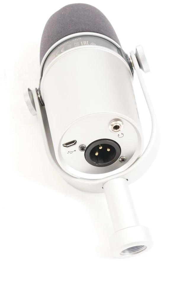 Shure MV7 MFi Certified Podcast Microphone with USB and XLR outputs (Silver) - Image 3 of 4