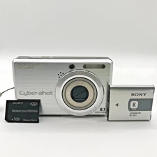 Sony Cyber-shot DSC-S780 8.1MP Digital Camera Original Battery + 1GB Memory Card
