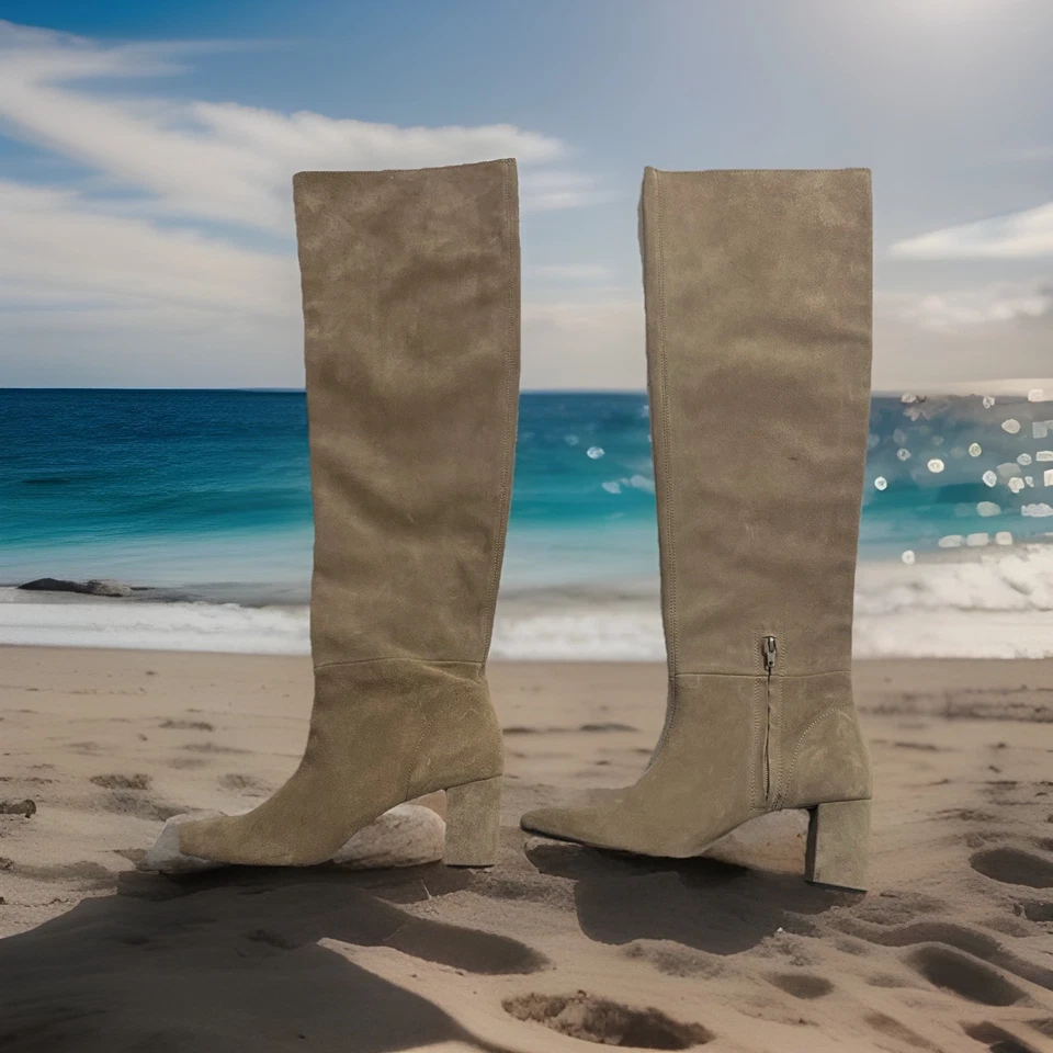 Botas Zara 11M de gamuza tostada sobre la rodilla tacón bloque favorito de blogger "The Nude Look" Foto 2 de 4