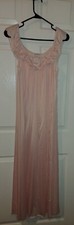 Vintage Miss Elaine Gown And Robe set. Size Small