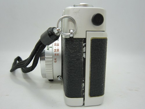 Vintage Konica C35 Automatic FilmCamera Japan f38mm Hexanon 1:2.8  no tested - Picture 9 of 12