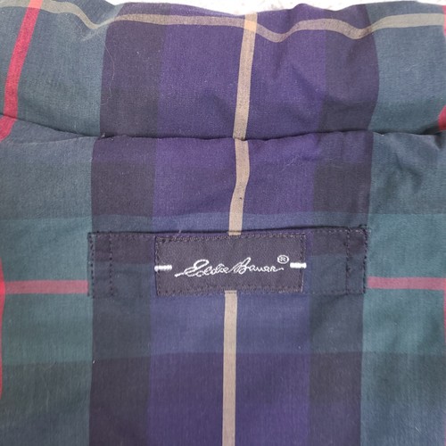 Eddie Bauer Puffer Vest Mens Medium Reversible Plaid Goose Down Outdoors - Picture 11 of 16