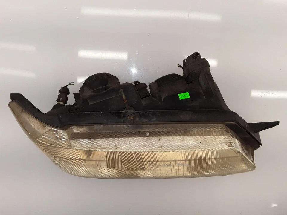 PEUGEOT 605 1994 LHD FRONT RIGHT SIDE HEADLIGHT LAMP LIGHT VALEO OEM 88200842 - image 3 of 4