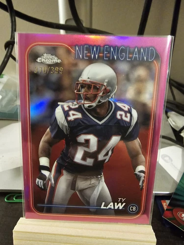 2024 Topps Chrome Ty Law #123 Pink Refractor /399 New England Patriots - Picture 1 of 2