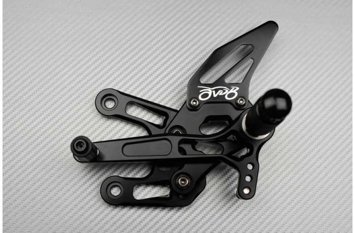 Commandes reculées en aluminium noir usiné pour la compétition sur Kawasaki ZX10-R - 4