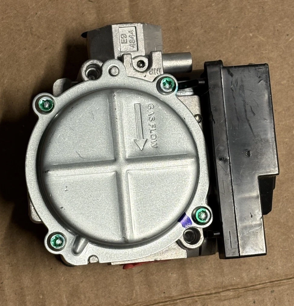White Rogers Model 36G55-260 two-stage, slow-opening combination gas valve NEW photo 2