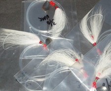 5 FLUKE  3/0 VMC  WIDE GAP HOOKS W / WHITE BUCKTAILS AND BLADES   FREE SHIP