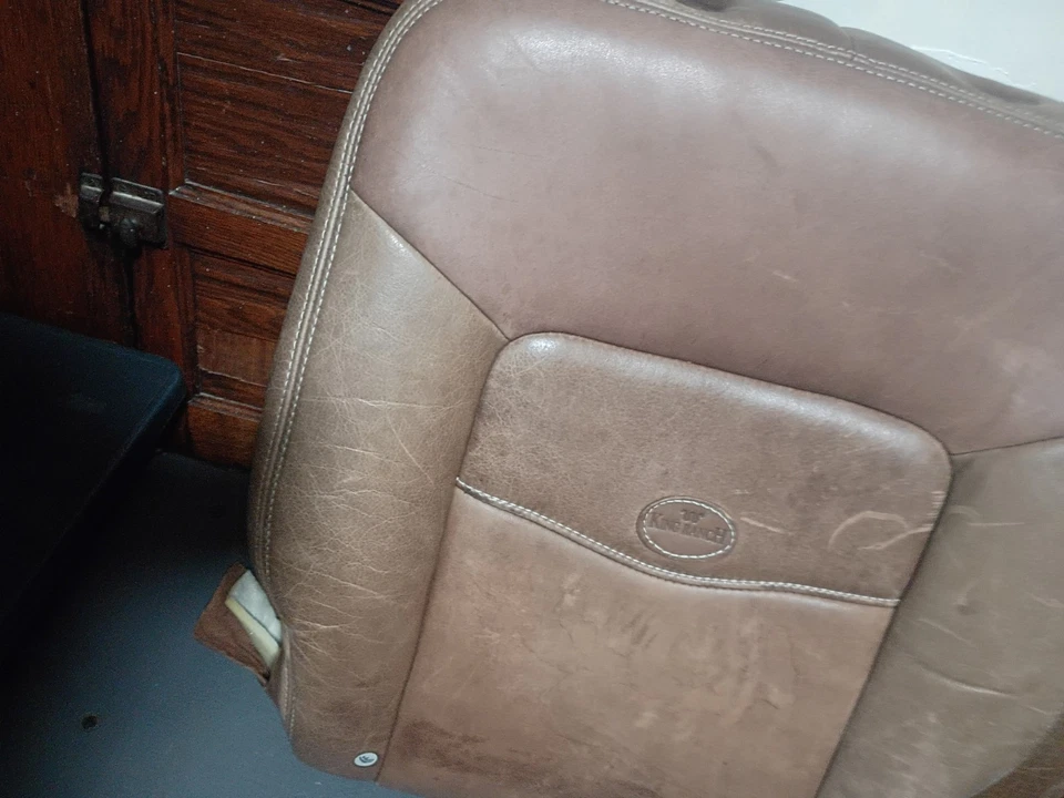 Cojín asiento superior pasajero trasero Ford Expedition King Ranch 99-06 Foto 3 de 4