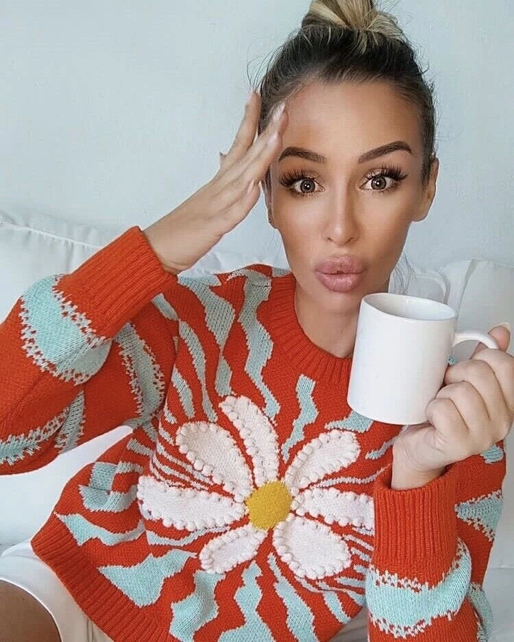 Blonde hotsell sweatshirt zara