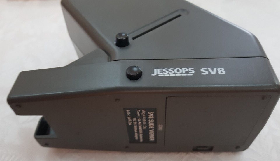 Jessops SVB slide viewer 3xmagnification (takes 4xAAbatteries or socket
