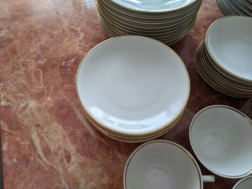 Vintage Hutschenreuther Arzberg Germany Bavaria Dinner Set 69pc White Gold Trim - Picture 8 of 10