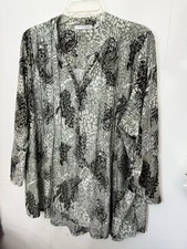 Notations 2X Tunic Stretchy Knit Top 3/4 Sleeve Animal Print 