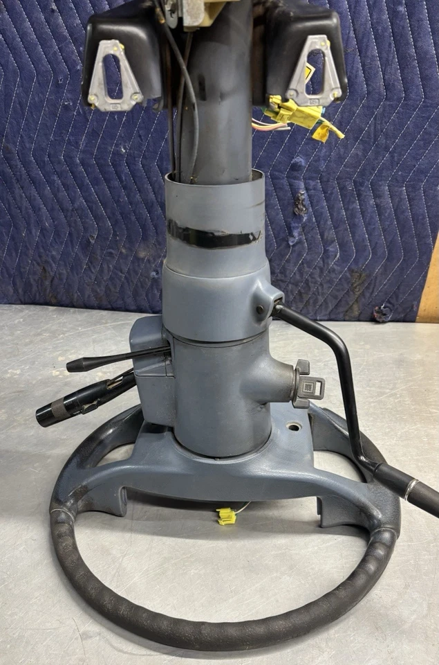 1995-1996 Buick Roadmaster Steering Column W/Variable Assist W/Key W/Wheel - Image 2 of 4