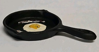 Rare Japan Fried Eggs & Bacon painted on cast iron skillet, Japanese Pan, Vtg.
