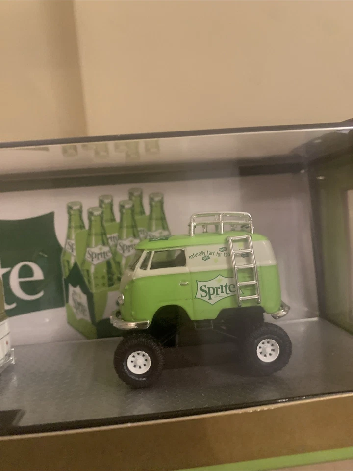  1960 Volkswagen Type 2 Pickup & 1960 VW 4X4 Delivery Van "Sprite" M2 TW39 - Image 4 of 4