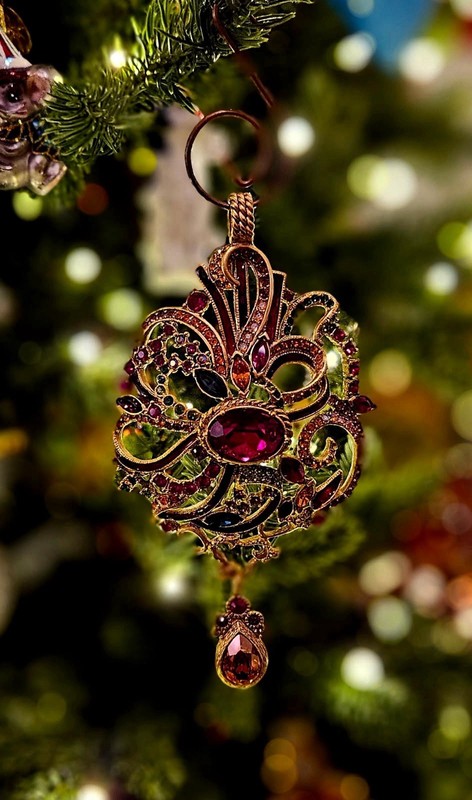 JAY STRONGWATER Annual Ornament 2010 Swarovski Crystals - MIB