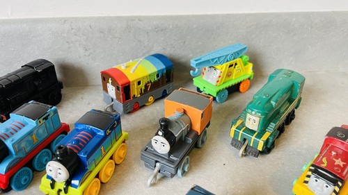 Thomas And Friends Trackmaster Push Along Trains James,Shane,Kevin Thomas Lot - Picture 3 of 8